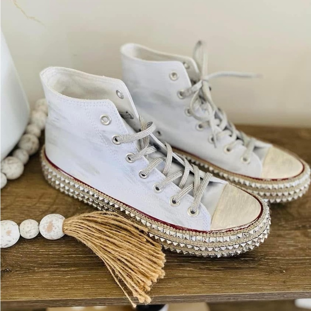 Stylish White High-Top Sneakers with Studded Soles